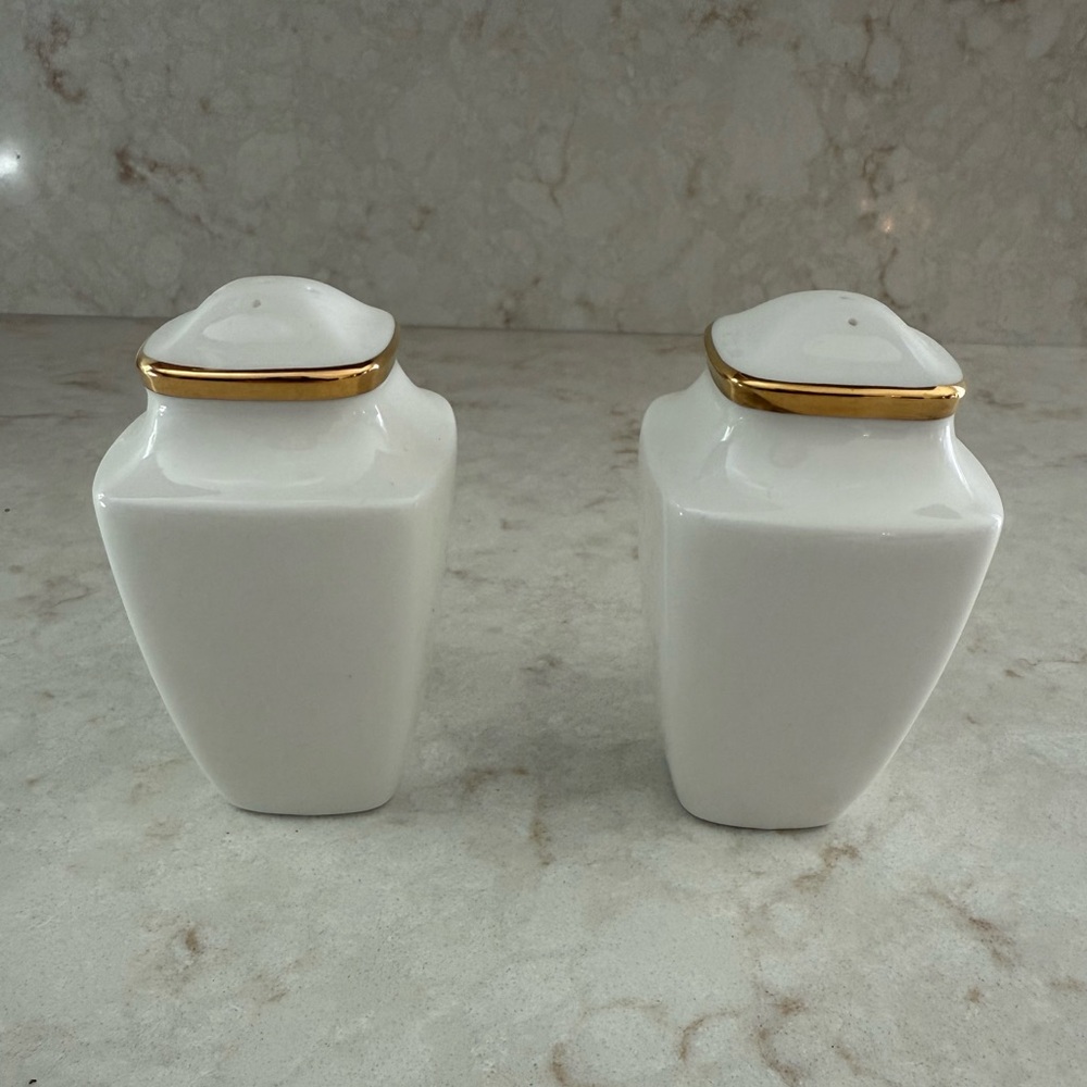 Lenox Eternal WHITE Dimension II Collection Square Salt & Pepper Set